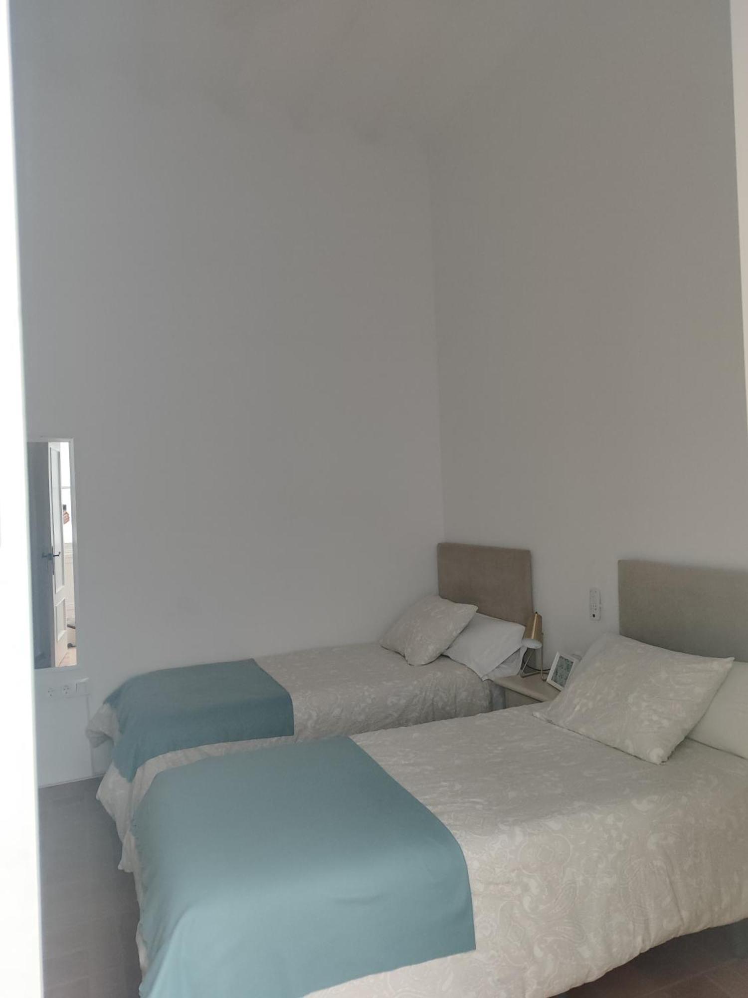 Estreno Centro Y Playa Cadiz Apartment Exterior photo